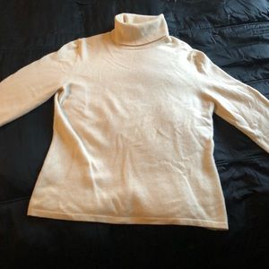 Neiman Marcus 100% Cashmere Turtleneck Beige Cream